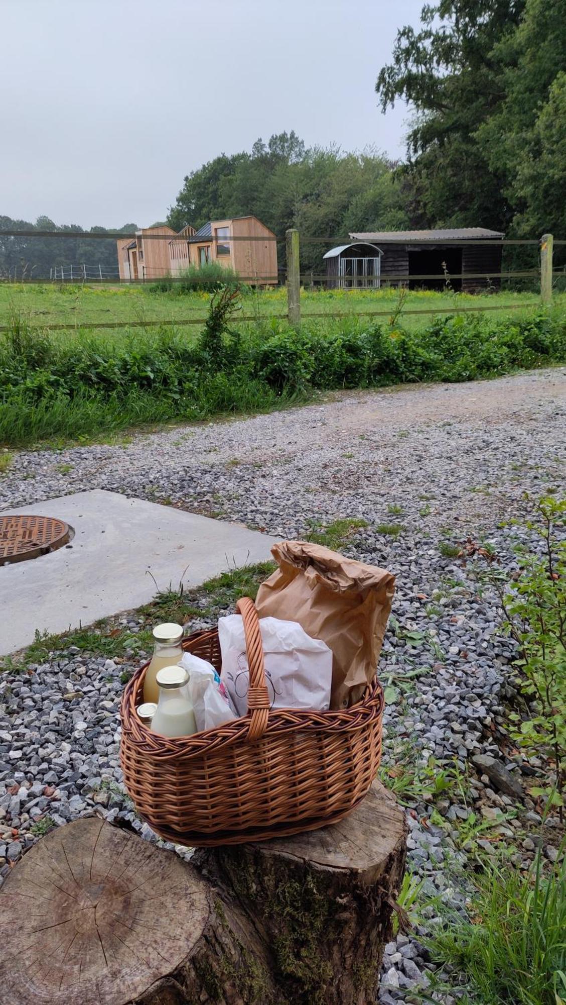 Les Cabanes Champetres - Le Domaine Des Trois Tilleuls Villers-la-Ville 外观 照片